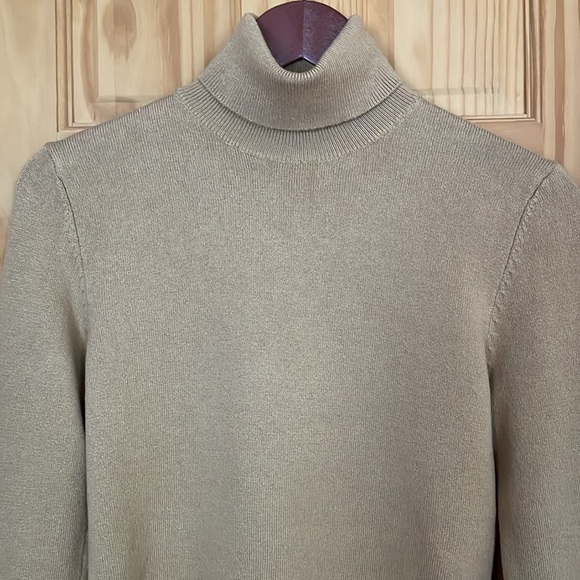 VICTORIA SECRET - MODA INTERNATIONAL TURTLENECK - Picture 2 of 5